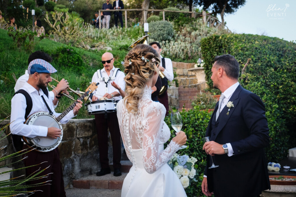 sposi matrimonio bosco