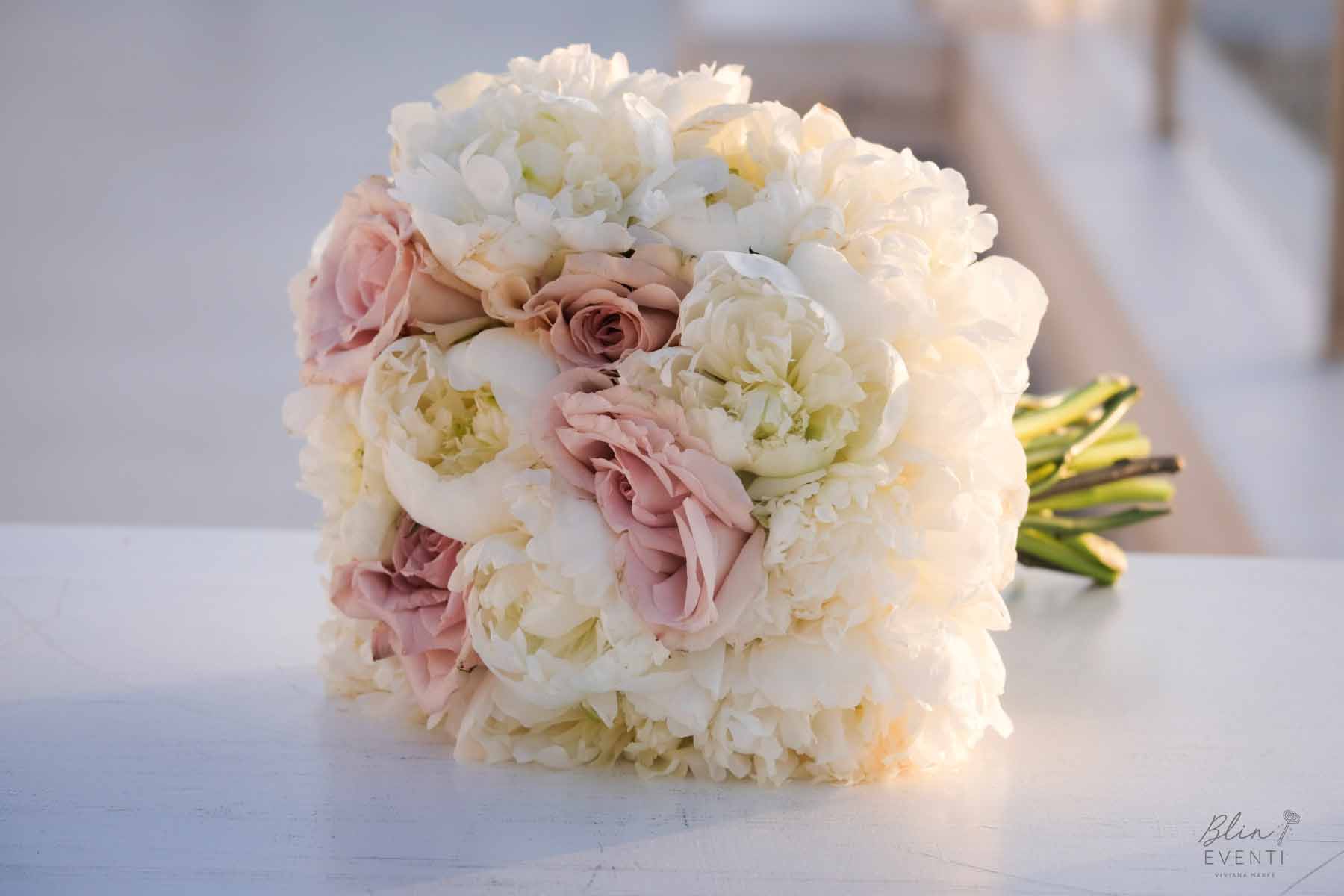 bouquet sposa peonie e rose