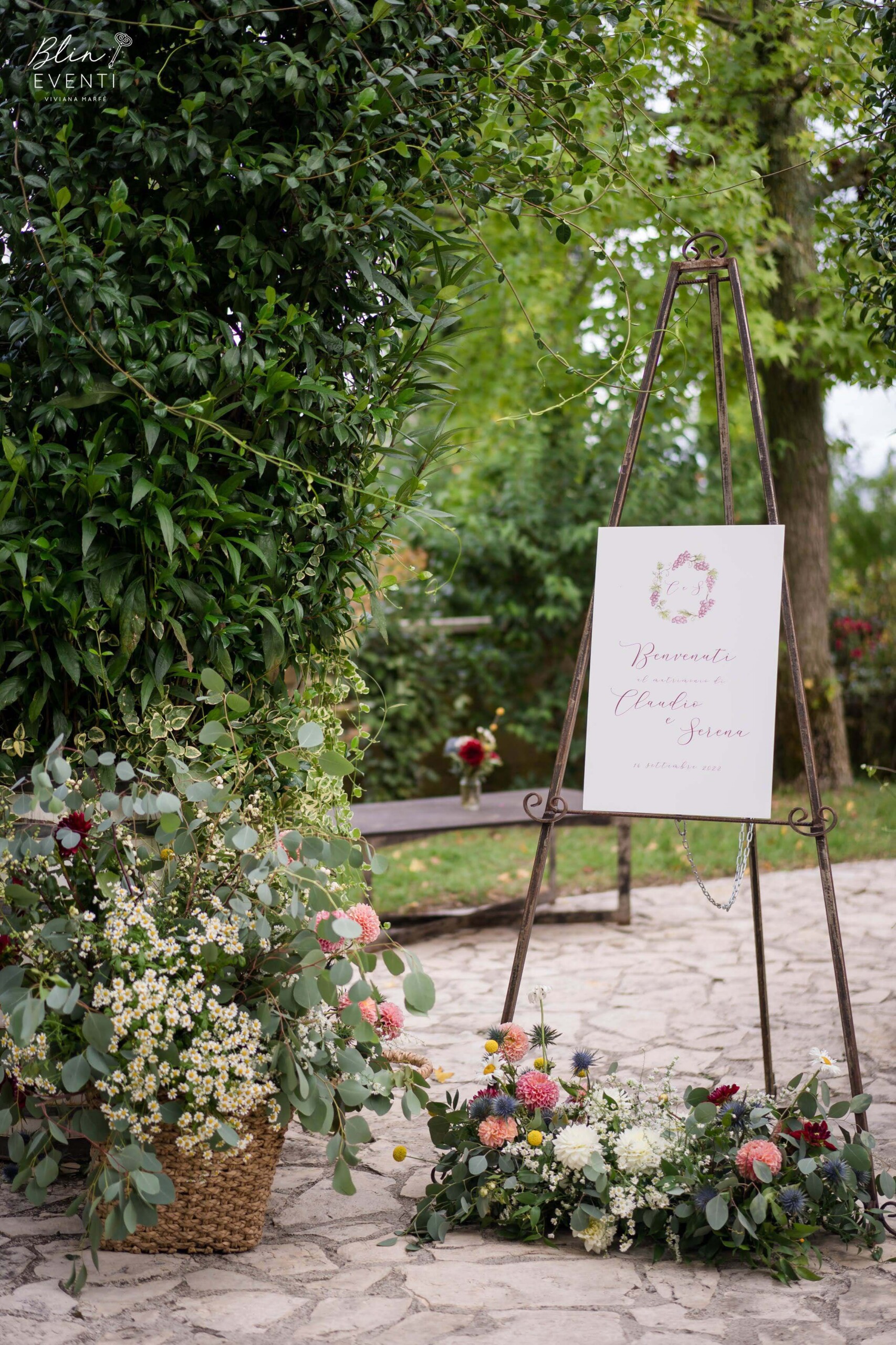 welcome wedding sign
